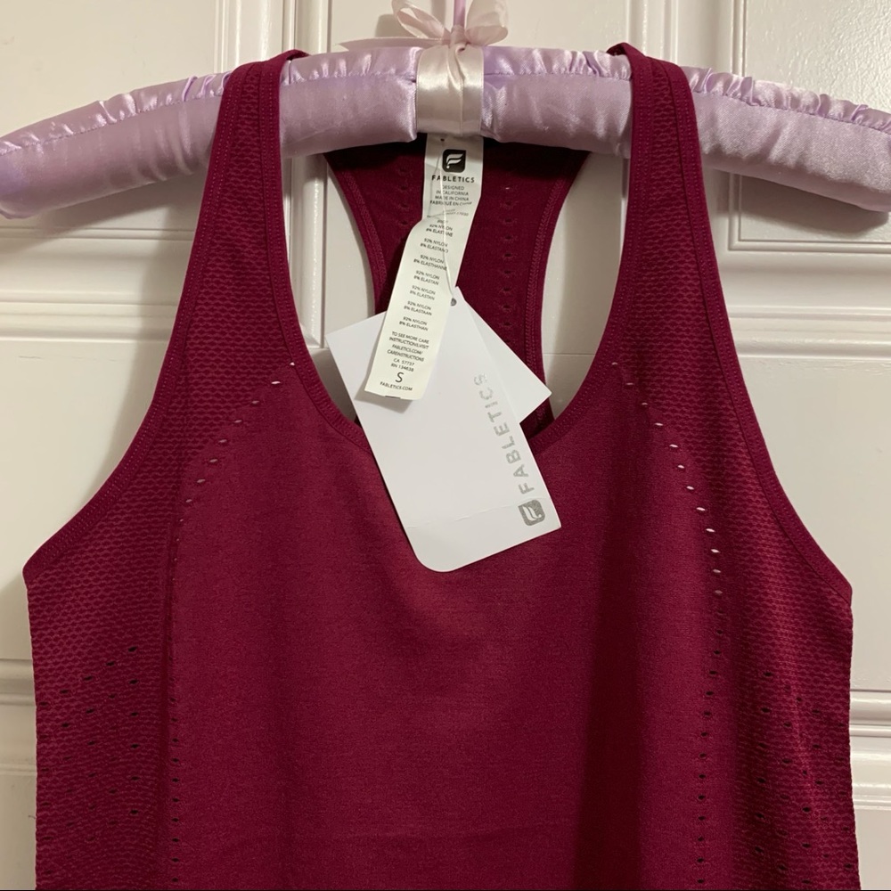 Fabletics Delta Seamless Racerback Tank II - Picture 2 of 4